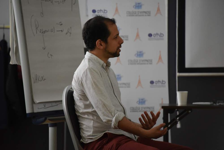 Supervision de thérapeutes avec le Dr Philippe AÏM Supervision de thérapeutes avec le Dr Philippe AÏM