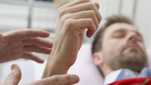 Hypnoscope Février 2015 - Actualités Thérapeutiques