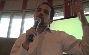 Conférence "Avoir confiance en soi ou être soi même ?" Partie 2 : Développement et agressions Conférence "Avoir confiance en soi ou être soi même ?" Partie 2 : Développement et agressions