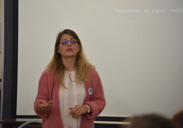Amélie PAQUIN, Psychologue, Formatrice en Hypnose Ericksonienne à Paris et Nancy