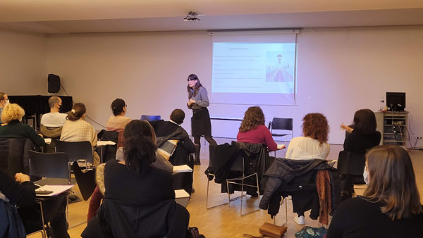 Claire DAHAN, Psychologue, Hypnothérapeute à Paris Claire DAHAN, Psychologue, Hypnothérapeute à Paris